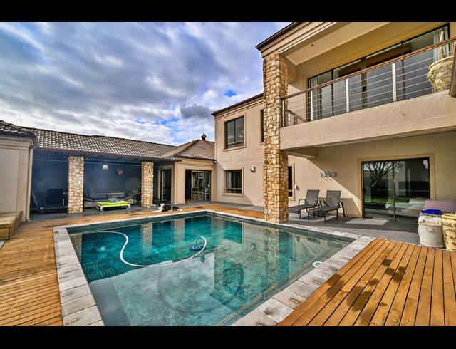 5 BEDROOM HOUSE FOR SALE IN VIERLANDEN